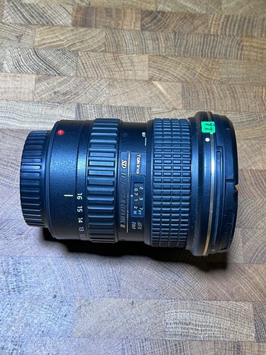 Tokina 8 at - f/2.8, pro